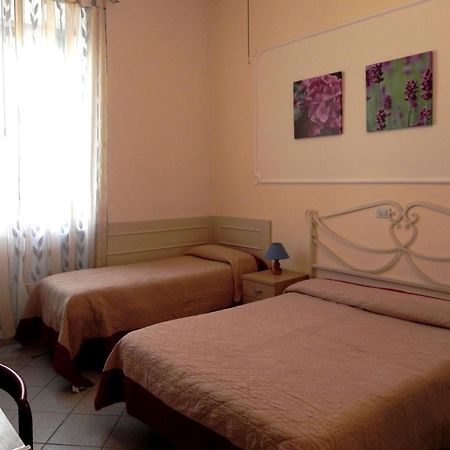 Hotel Ondina В'яреджо Екстер'єр фото