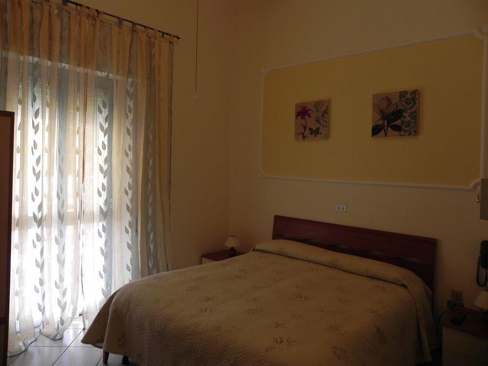 Hotel Ondina В'яреджо Екстер'єр фото