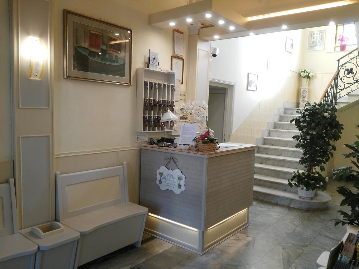 Hotel Ondina В'яреджо Екстер'єр фото